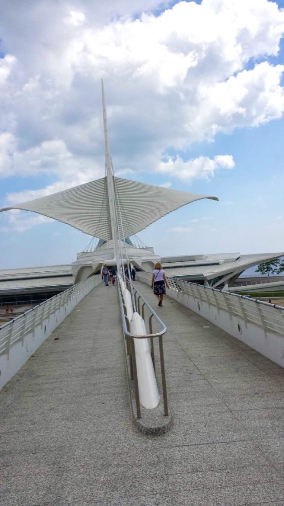 The Milwaukee Art Museum is an architectural wonder overlooking Lake Michigan. The wings open with the Museum, flap at noon, and close at 10 p.m. Lights illuminate the wings every night from sundown until 10 p.m.